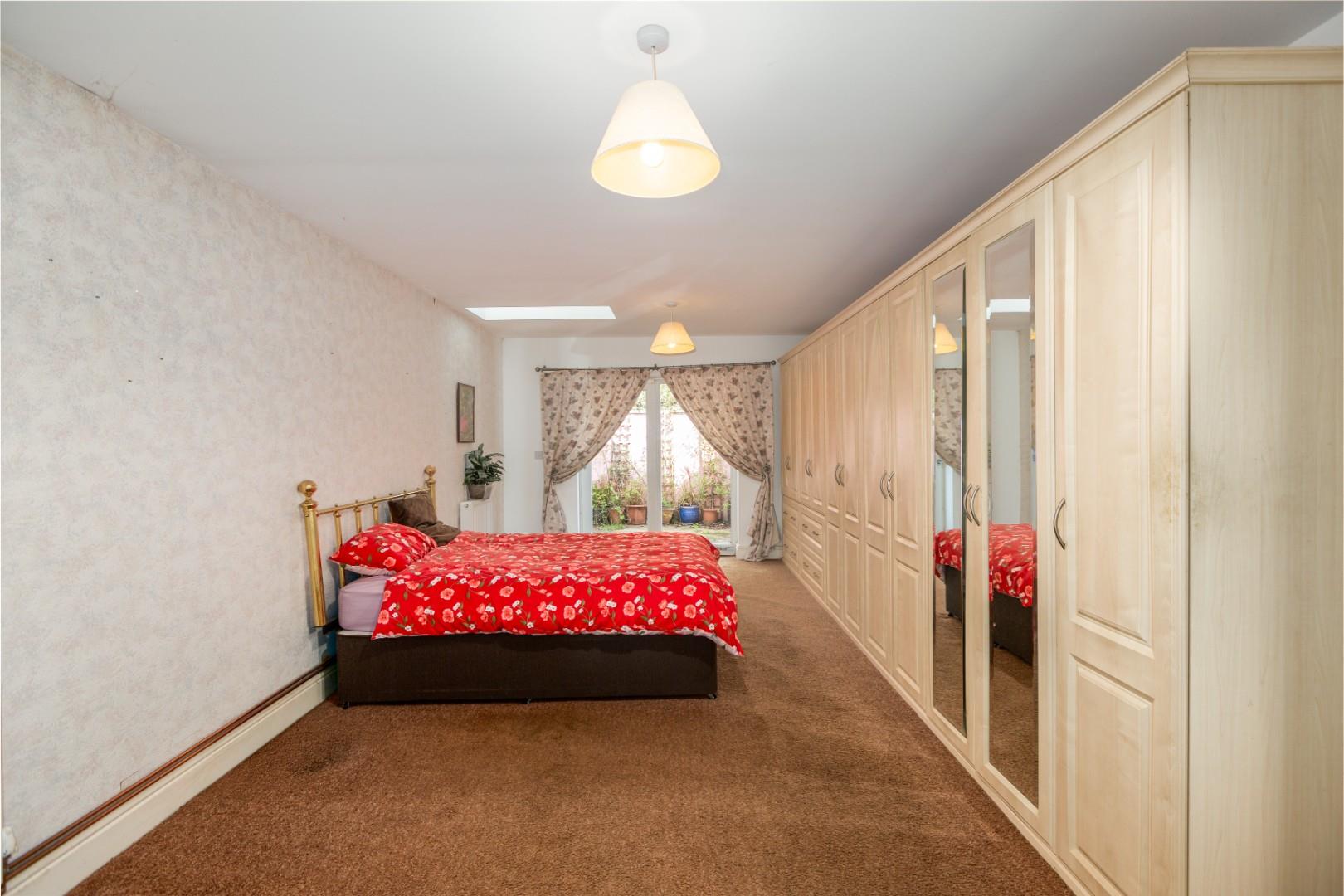 Plunch Lane, Mumbles, Swansea, SA3 4JE